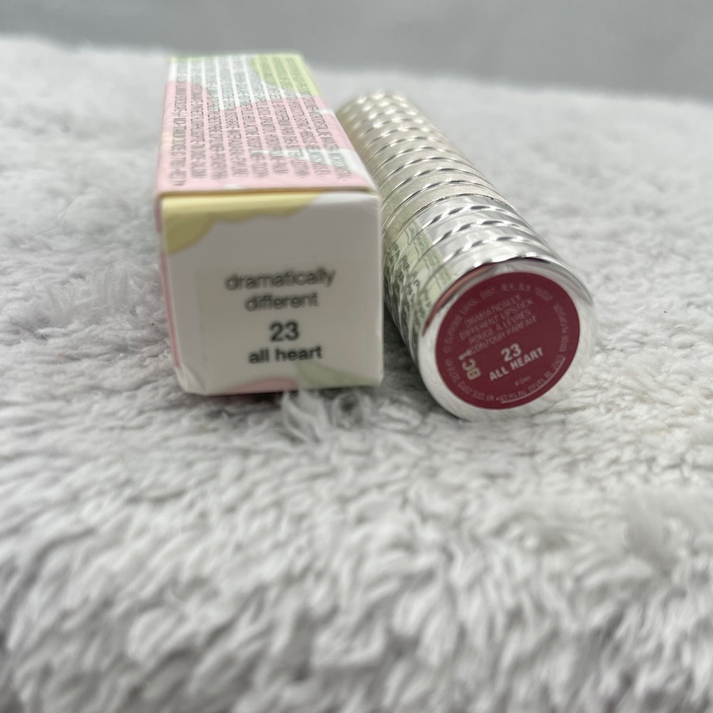 Clinique All Heart Lipstick in Silver Tube